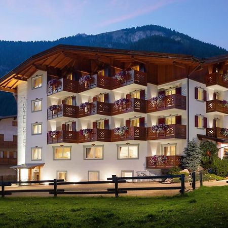 Hotel Gries Canazei Exterior photo
